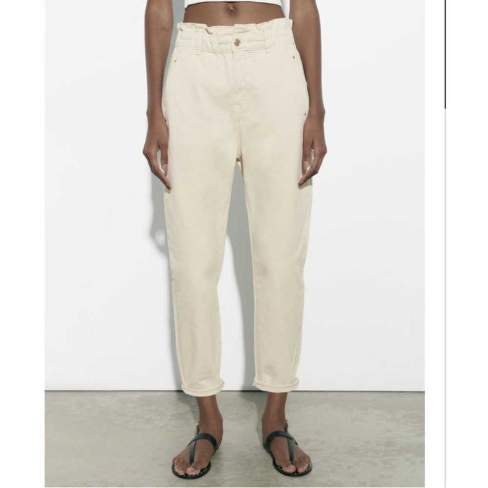 Zara Women's Ankle Cropped Cream Jeans